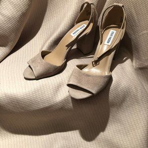 Steve Madden Mirna beige tan block heels, 10